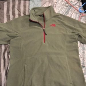Women’s North Face 1/4 zip